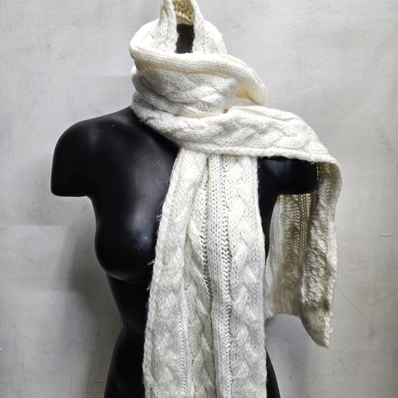 Massini Accessories - MASSINI New NWT Acrylic Cable Knit Cream Off White Winter Scarf 8x64
